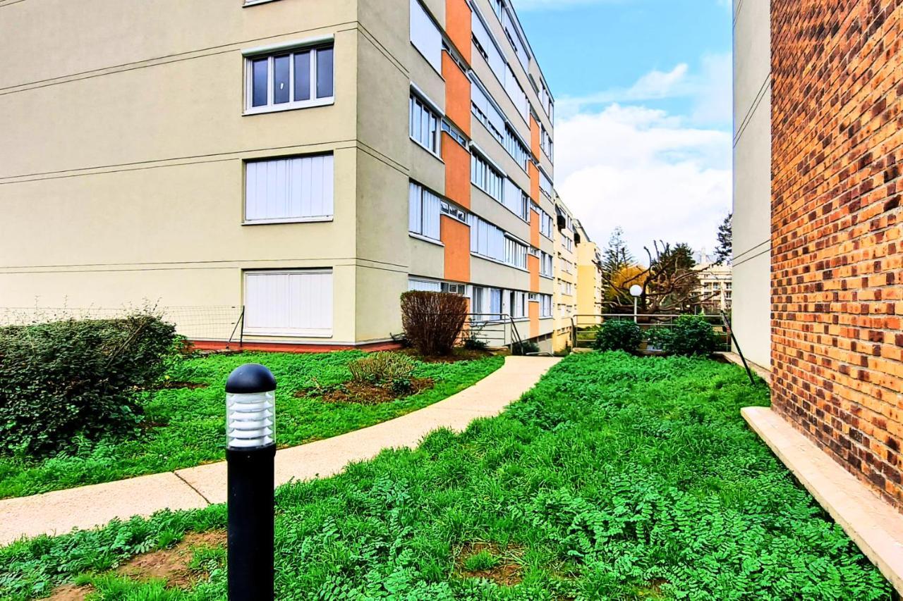 Ferienwohnung Escale De L'Yvette - 50M2 Cosy, Balcony & Parking Longjumeau Exterior foto